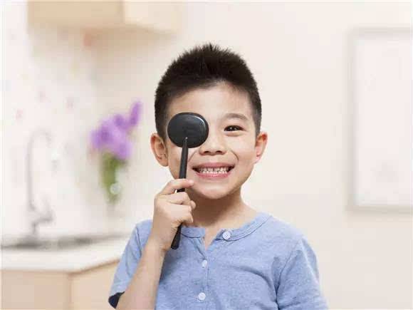 你知道小孩弱视与近视有什么区别吗？